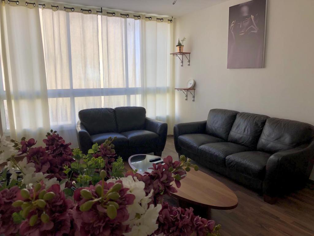 Sky Home Apartment Jabotinsky 8 Бат Ям Екстериор снимка